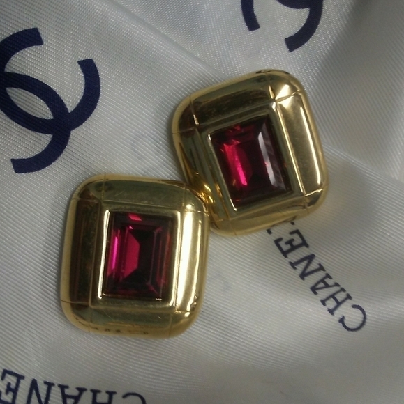 Statement Swarovski crystal VTG Cranberry Red Earrings - Picture 2 of 8